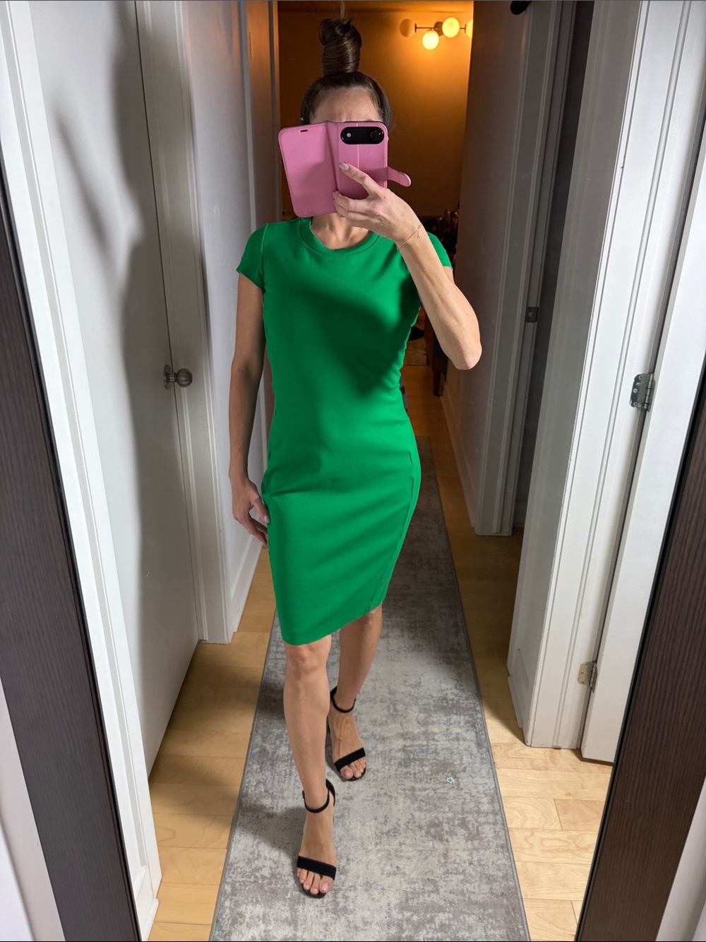 Icone Fitted Green Short-Sleeve Midi Dress